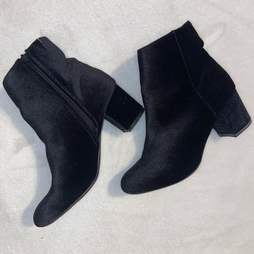 Velvet booties
